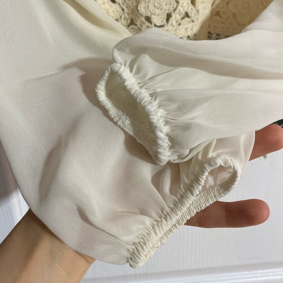 Knits Collection Boho Crochet Hand Knit Buttoned V-Neck Blouse Size Small/Medium - Picture 6 of 8